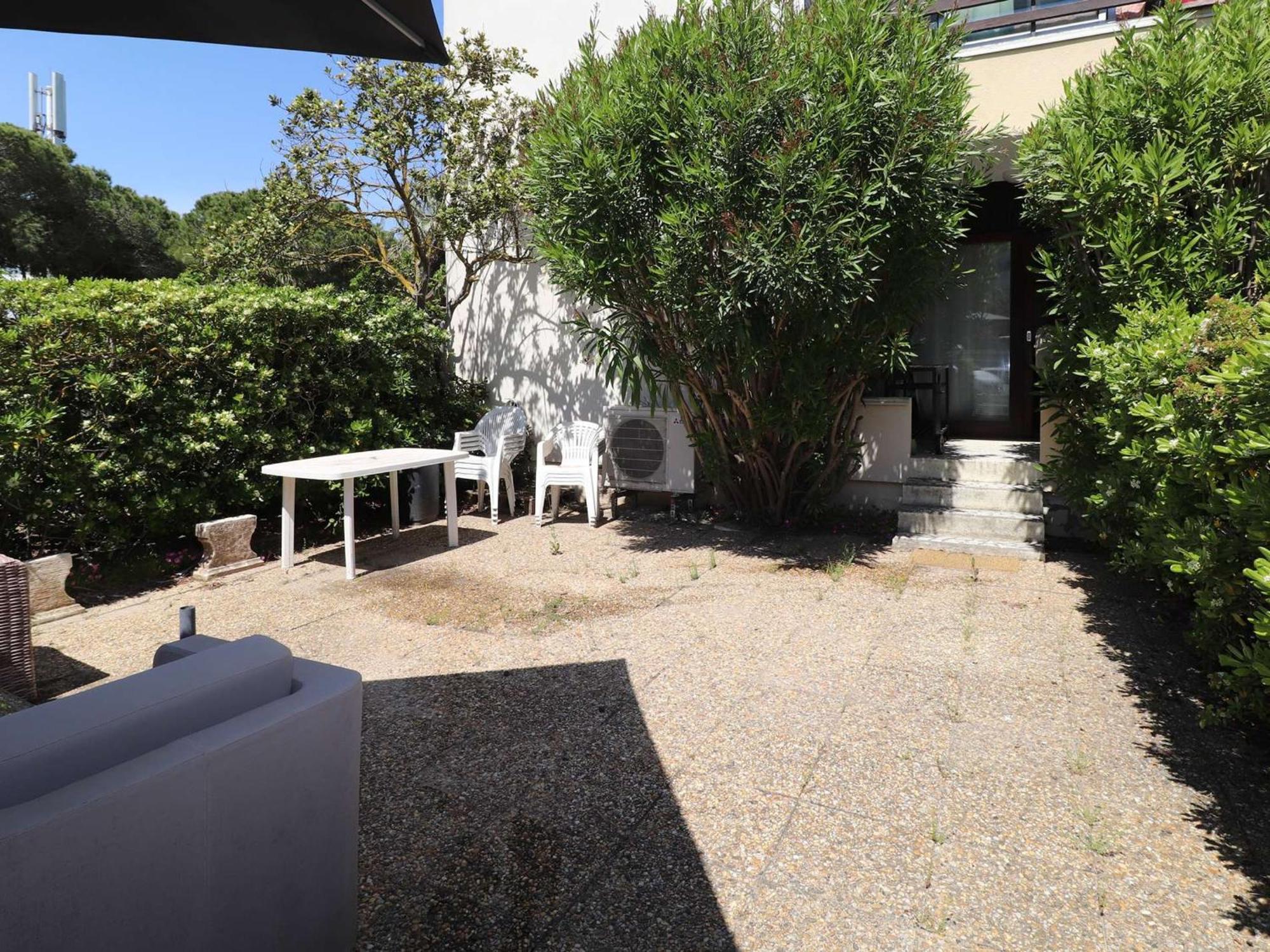 3 Pieces Climatise Avec Terrasse, Parking Prive, A 100M De La Plage, 7 Couchages - Fr-1-307-148 Le Grau-du-Roi Buitenkant foto